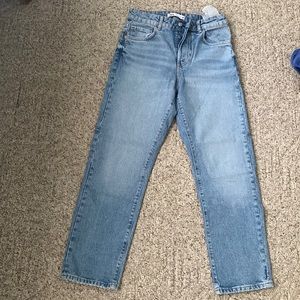 NEVER WORN ZARA REGULAR FIT BLUE JEANS (Z1975) size 4
